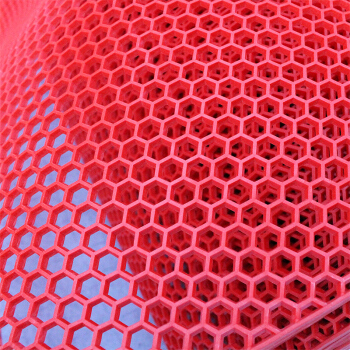 轮忆姿PVC内六角滑め止めパッド耐摩耗可裁断カーペジット浴室防水カーペット透空カーペジットは赤色六角120 cm幅10 cm幅対応です。
